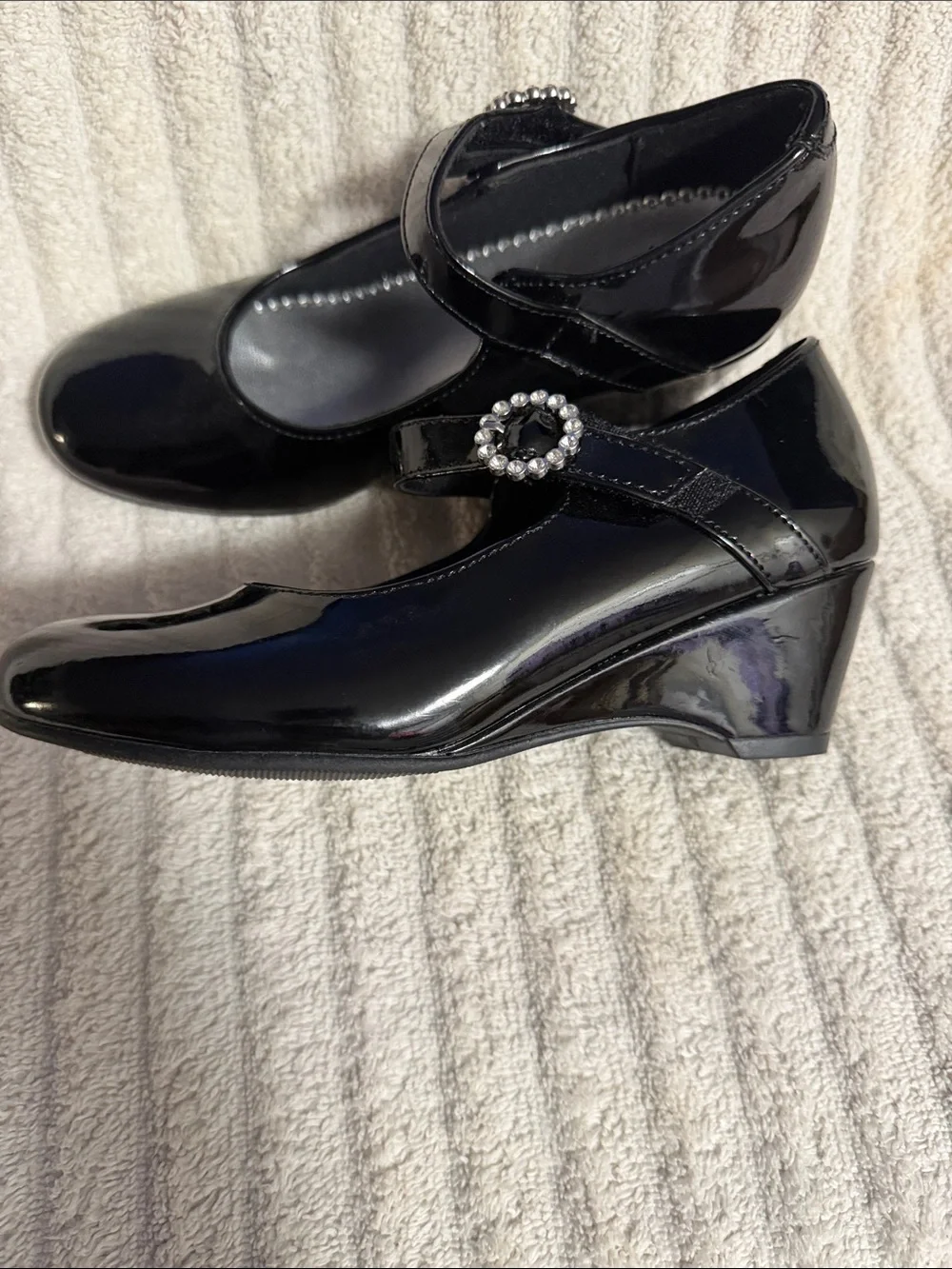 Christie & Jill Girls' Black Patent Mary Jane Dress Shoes with Rhinestone Buckle